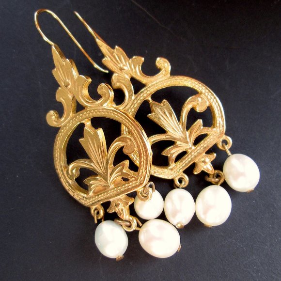⚜️✨ BEN-AMUN Vintage Dangle Drop Fleur de Lys Earrings Gold Tone Pearl Dangles - Picture 10 of 12